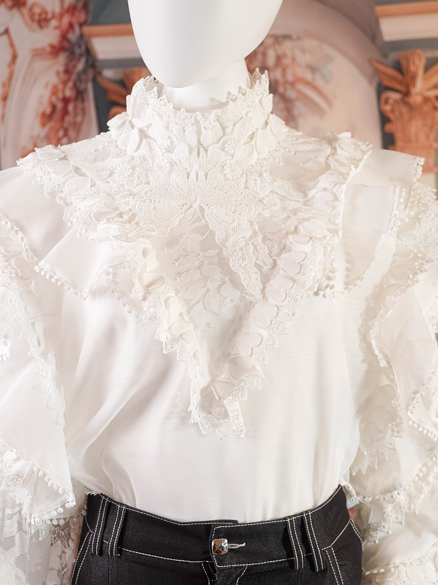 White, Romantic Lace Blouse