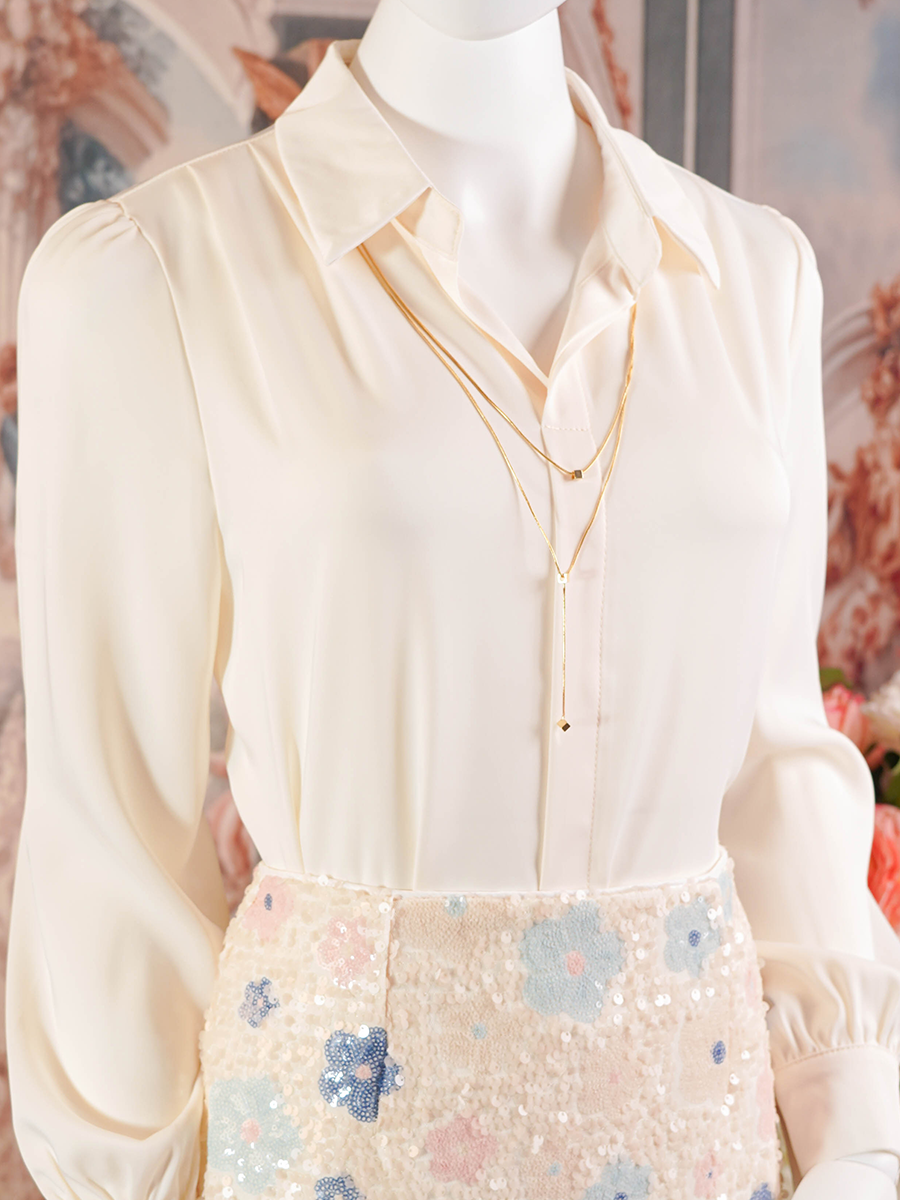 Off-White Button Down Blouse with Chain Large