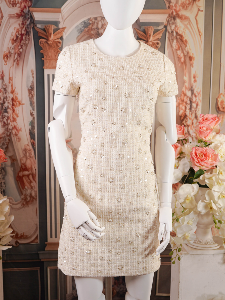 Cream White short-sleeved dress
