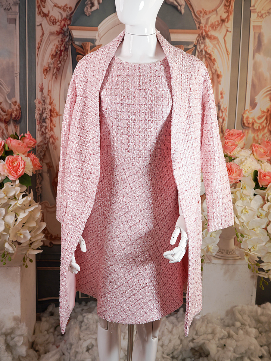 Pink tweed long coat with pockets