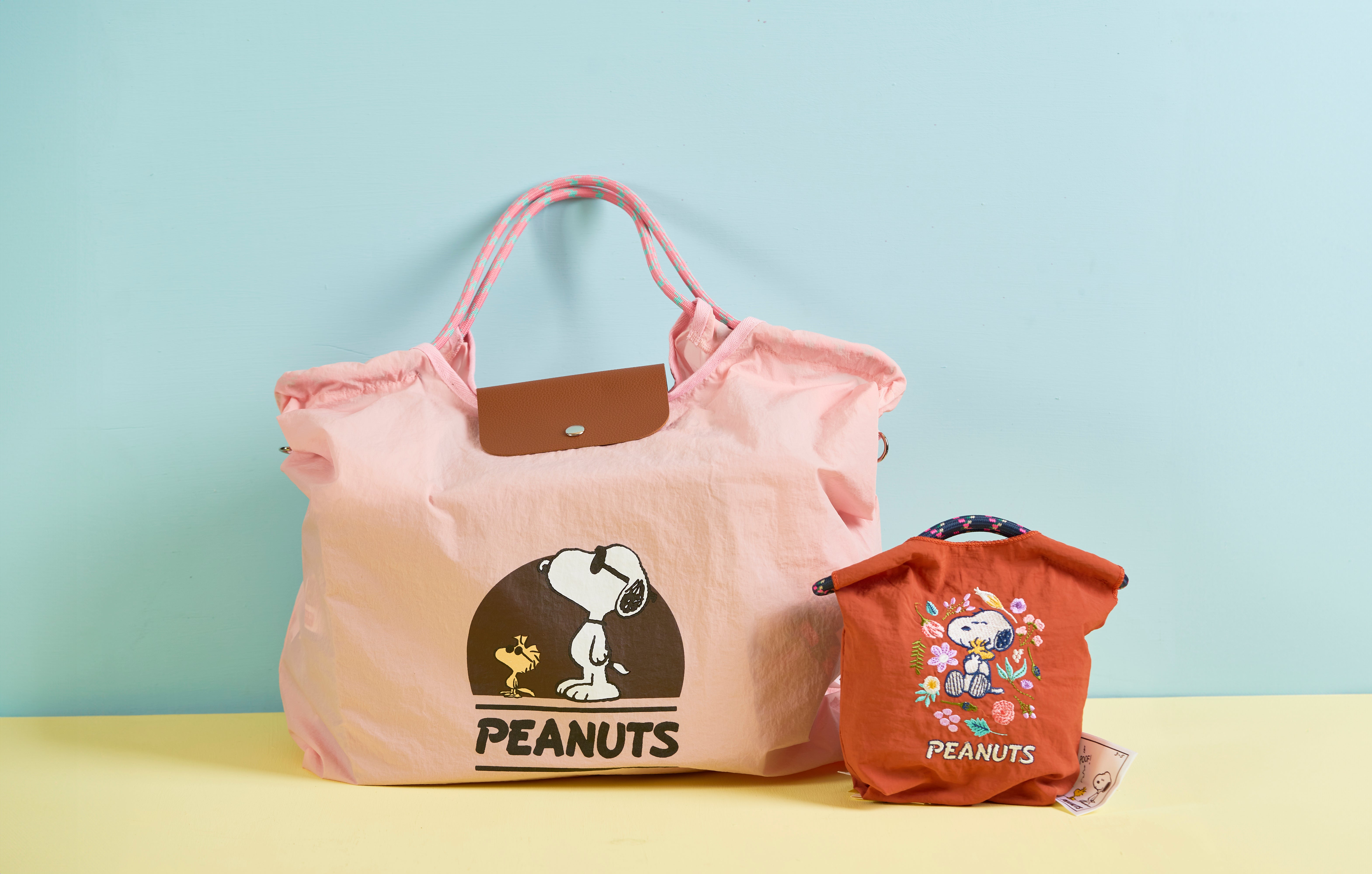 Pink Peanuts drawstring bag Medium